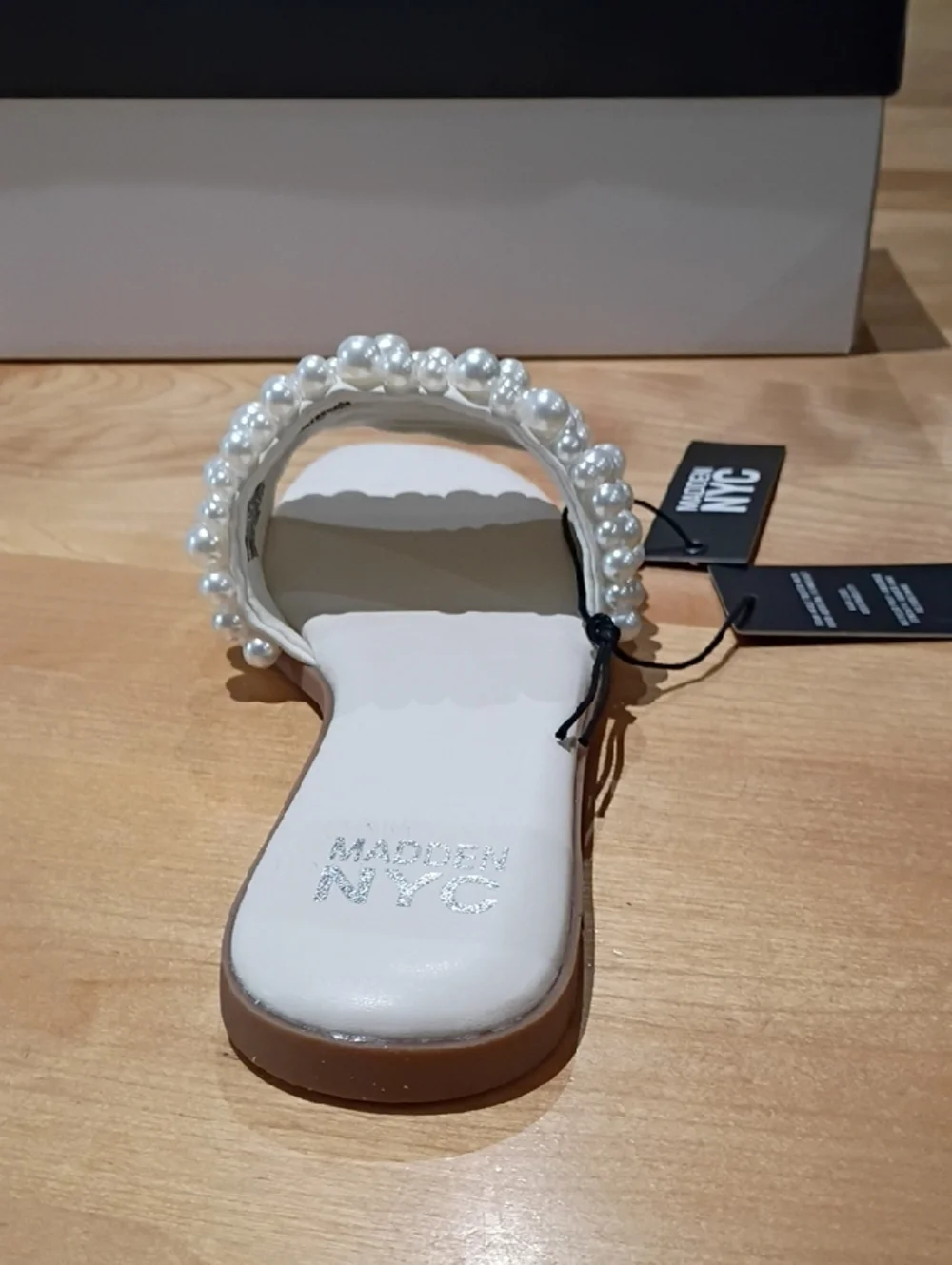 Madden NYC Women's Pearl Slip On Flat Sandal Size 9 NWT